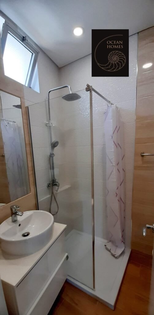 79E04EBF-DE65-46D8-A58C-1D80F1F972B9