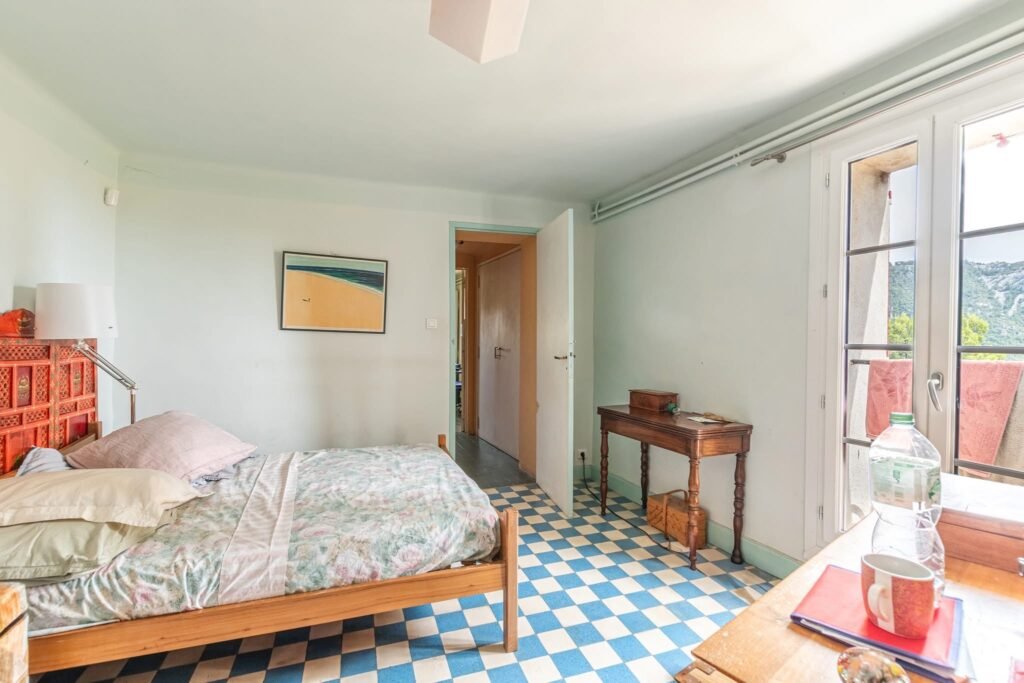 79F2424A-A7A3-4E02-82AF-84579B5C738D