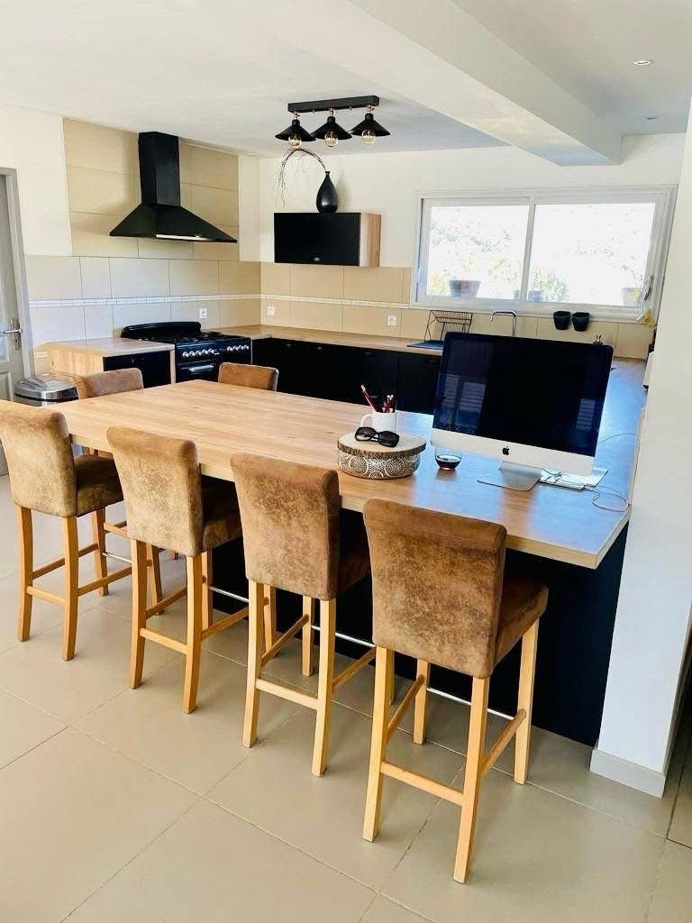 7BFD3D50-4608-4107-8CD3-1BD2E0D66BA3