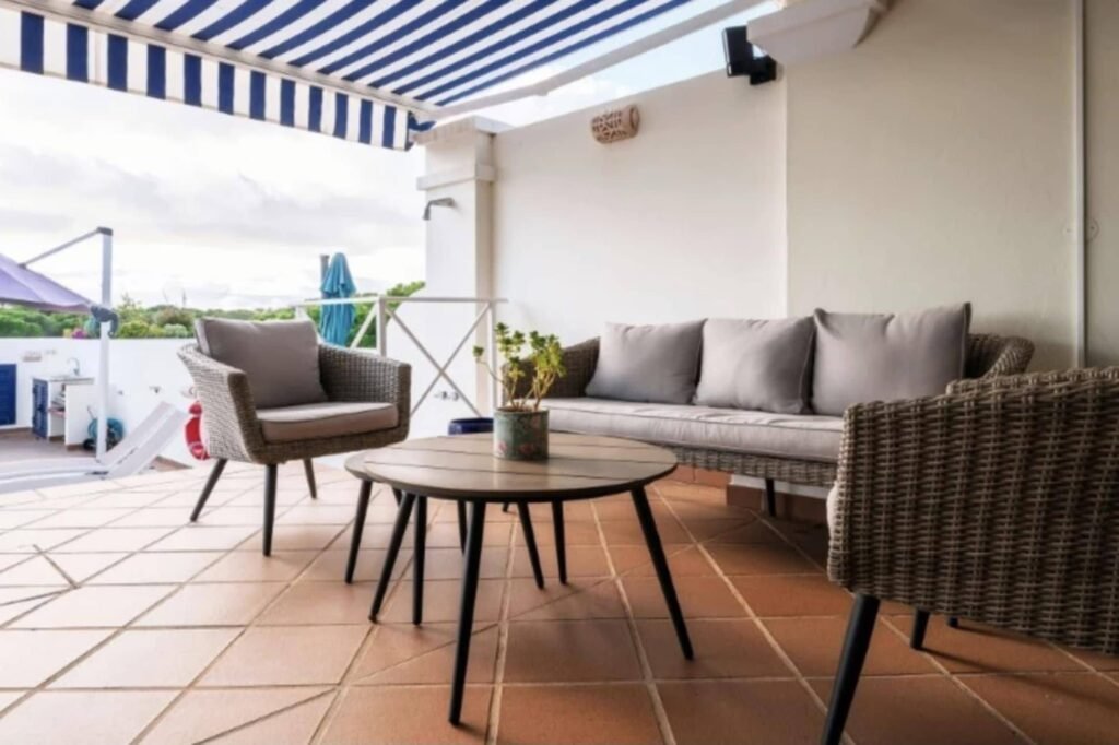 7C2445F9-4F93-4F9B-8200-4DF29A9CA97C