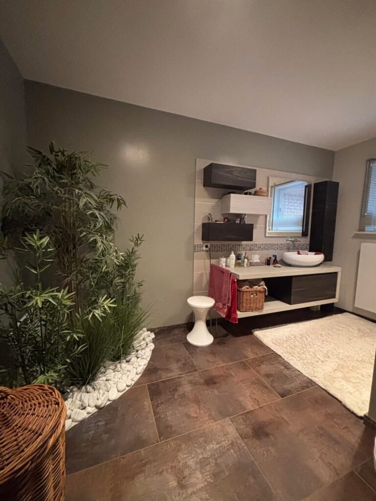 7E5D8E45-5237-4D4D-9354-18294713005A