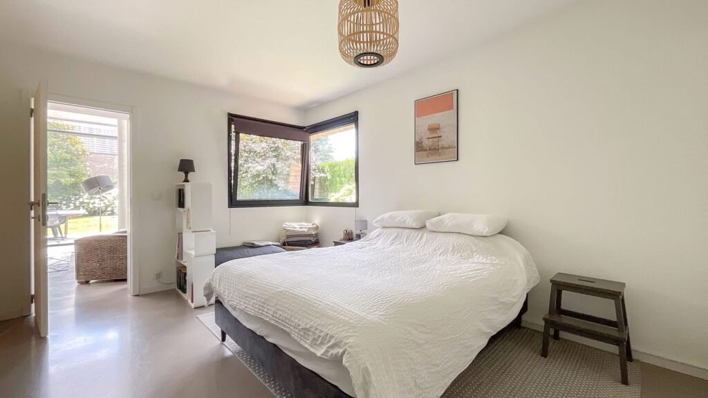 85801066-F1FC-4450-9D85-6777B3FCF6F0