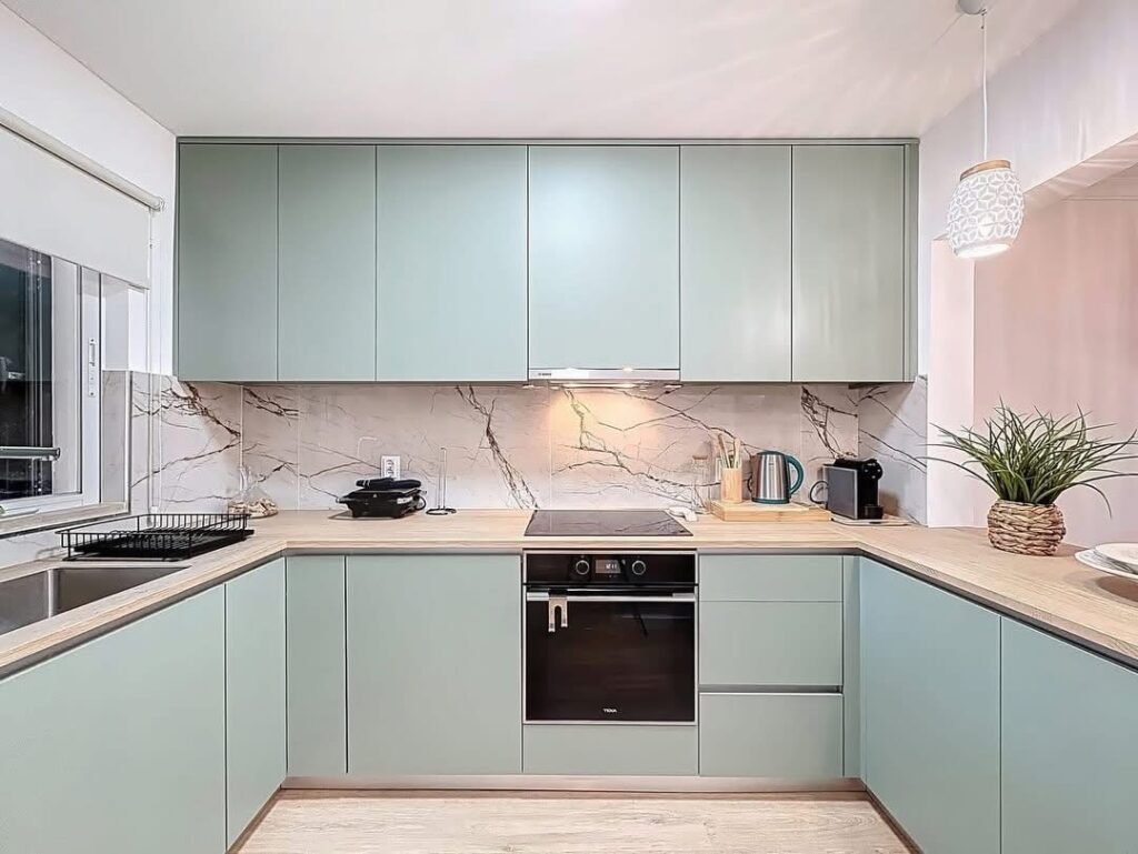 8633B558-C56C-41B7-B000-4533B19292D7