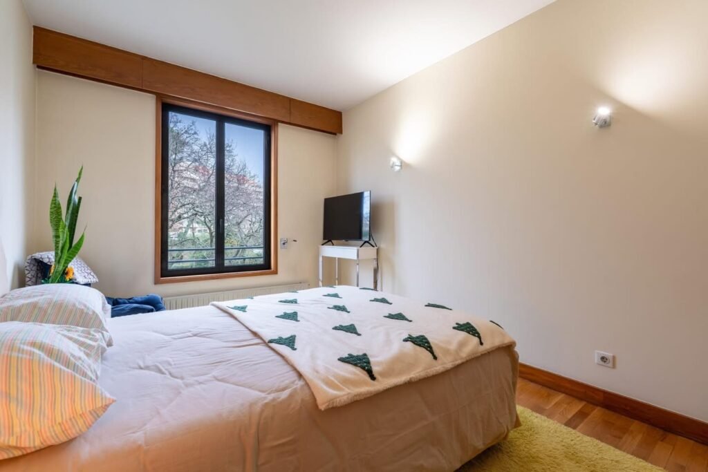 87E164D9-51D8-477D-9E67-5220AFA870C4