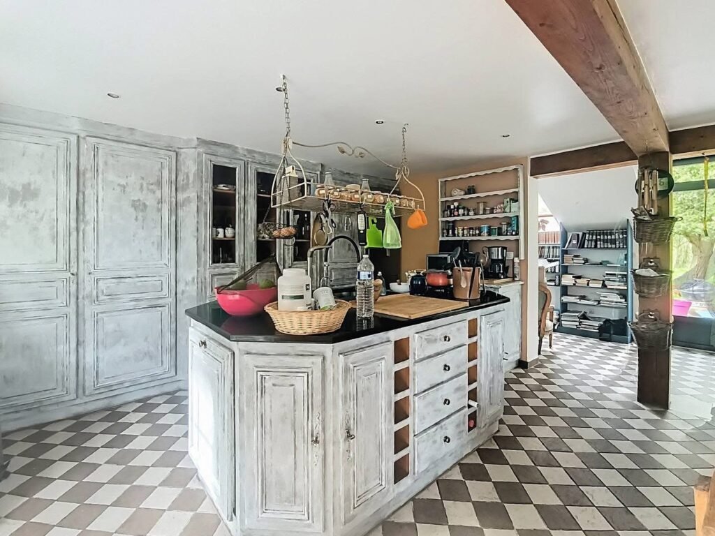 88F2B51A-DCF5-4B8E-A8A6-74E96F841D8B