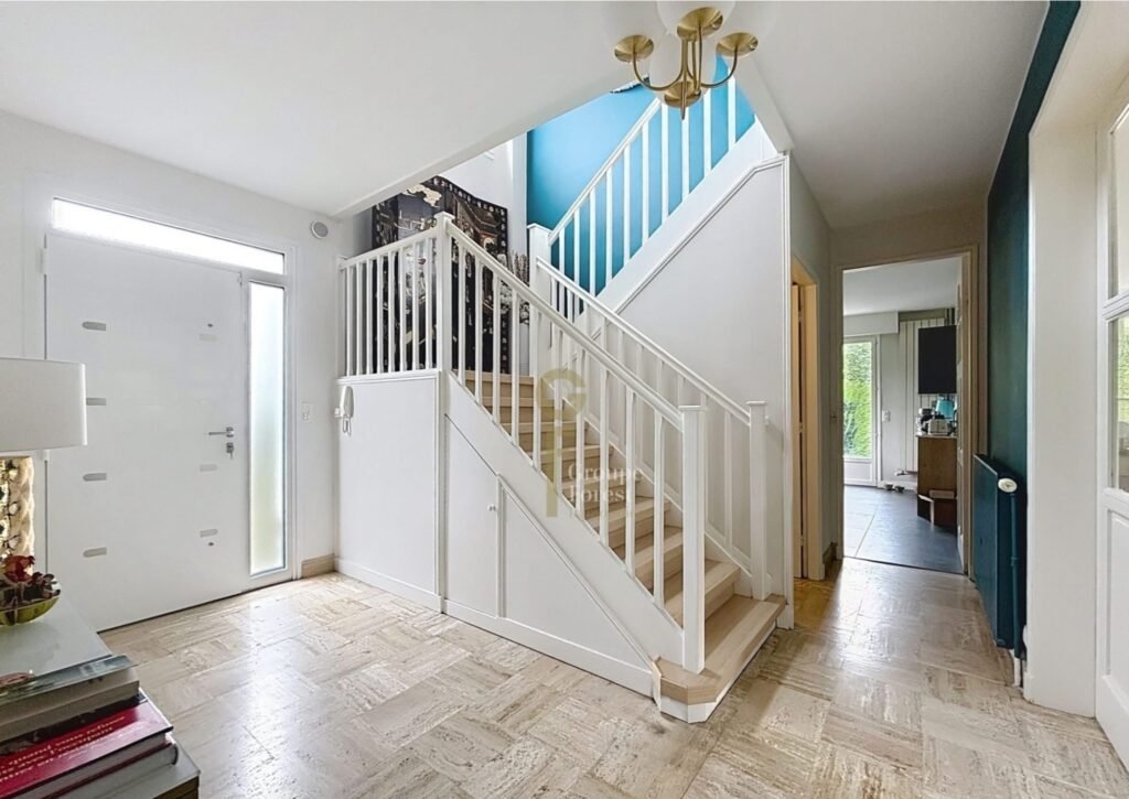 8AE52E74-68AB-4C45-B03D-2E446D0FF98E