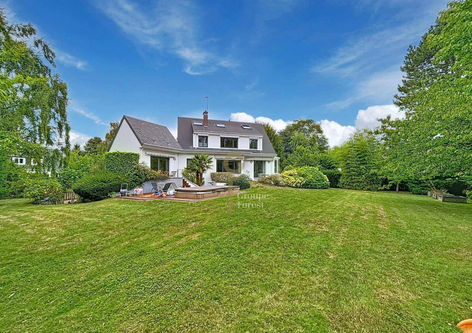 Charming french house for sale in Bondues Croix Blanche, Bondues, France