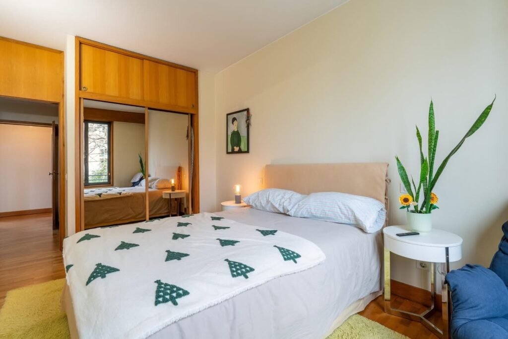 8D7EF58C-0A17-4D15-87BB-CA33DD9C3ECF