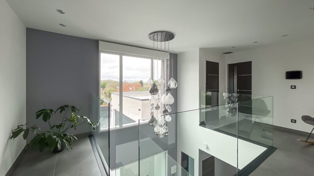 92E740A2-5E08-43E7-83FE-1EDDB0F65A66