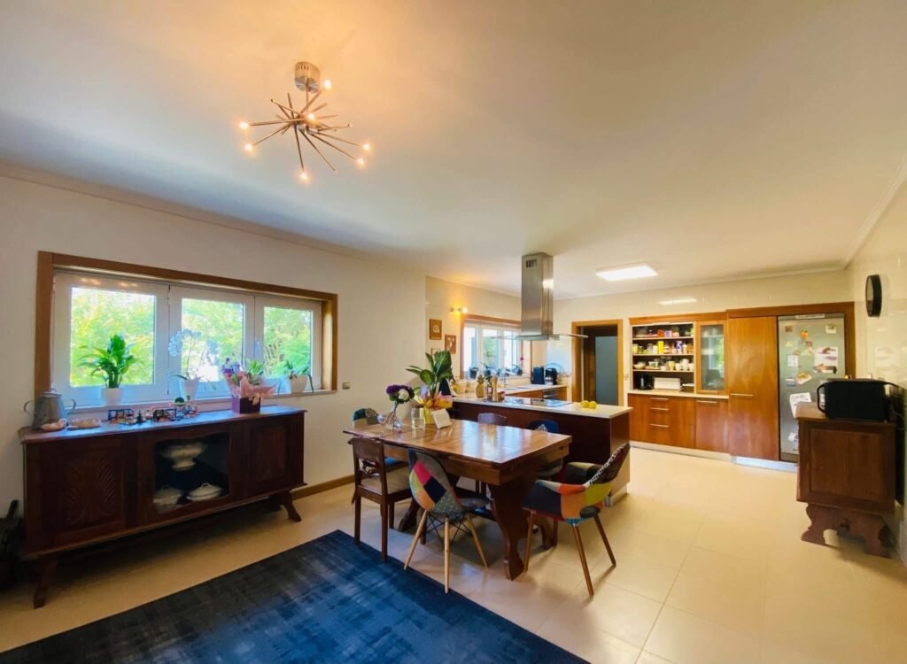 984C4015-3419-494D-B66A-90E964112F06