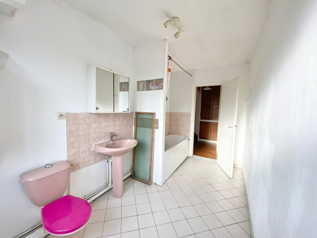 99DCB935-0F8C-433E-B52E-9AE57D3FBF31