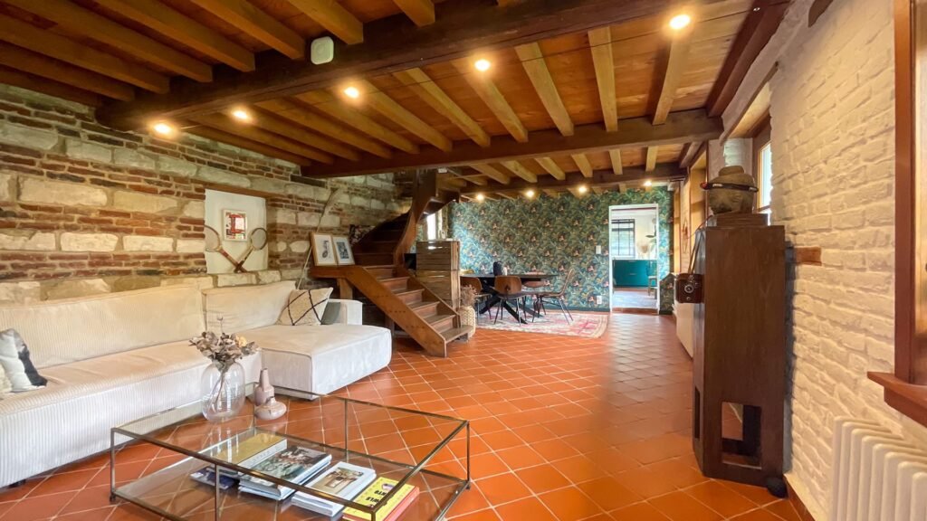 9C41FEA7-E8CD-4A40-AA8E-65F825819C73