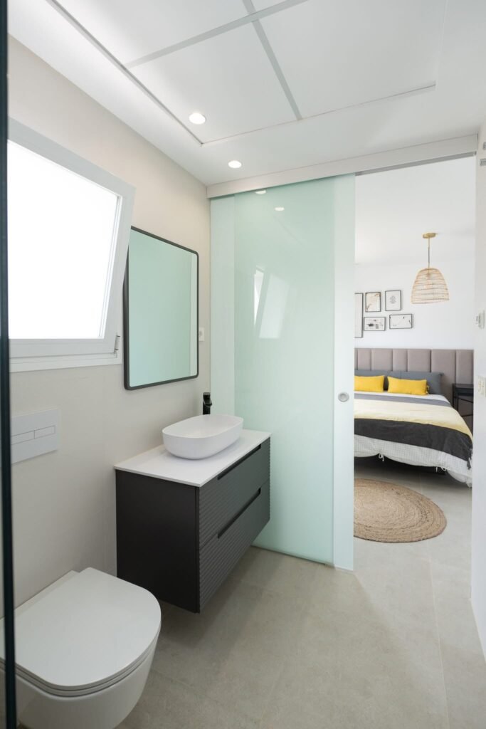 AADD2C62-DDBE-48B3-8110-DDE5467C638C