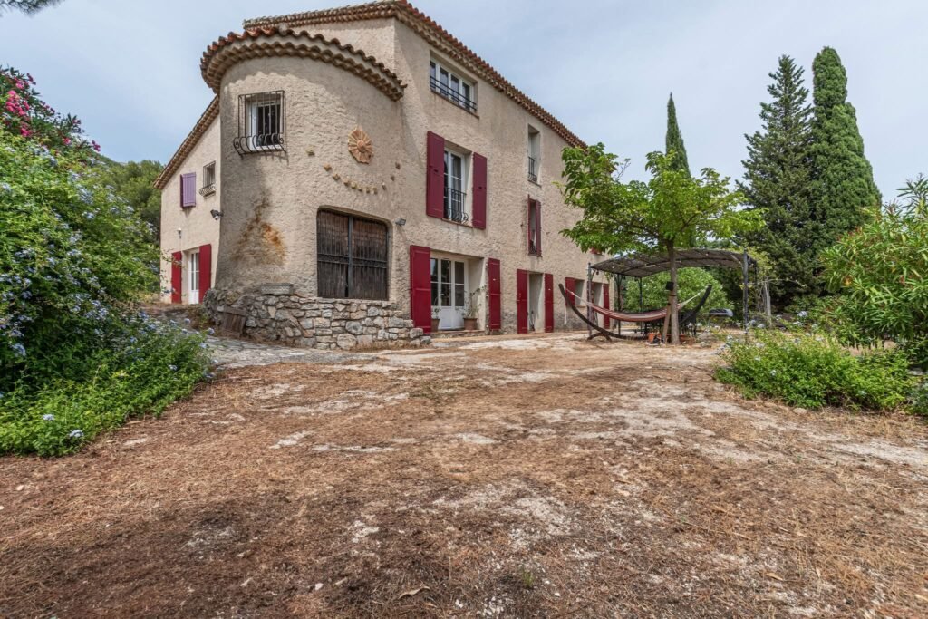 B0B8849F-AE26-4017-87BD-9B71B2D18F42