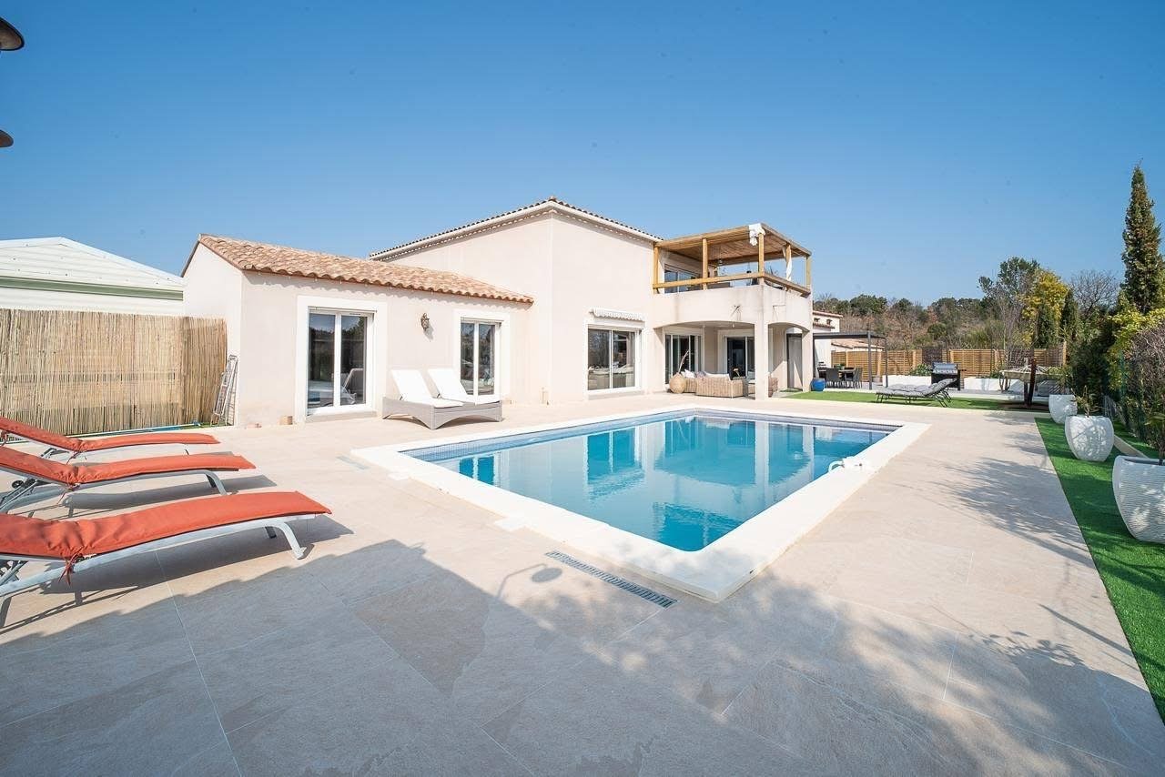 7-bedroom house in Vivès, Occitania, France – 10 minutes from Spain