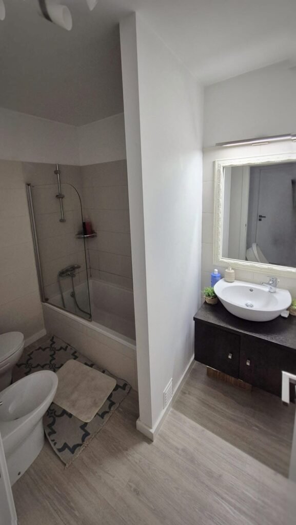 C72B2A93-01E3-4C10-9BE7-1608C9241C7A