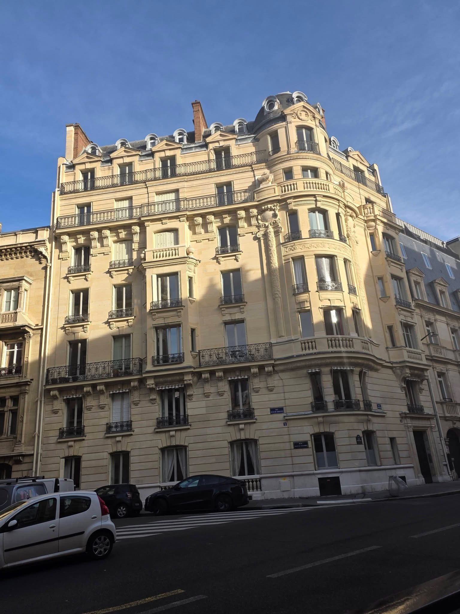 5-room apartment in Rue Ampère, Paris 17ᵗʰ, France