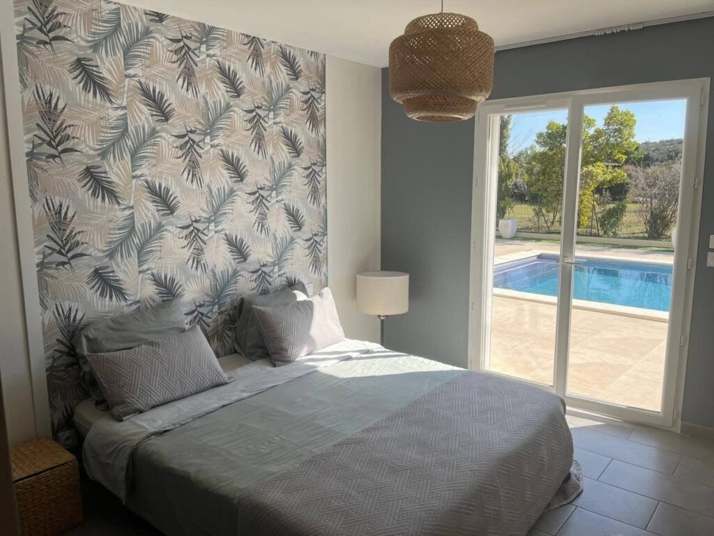 D44BE81C-C252-46B6-B66B-8C438D98DDB0