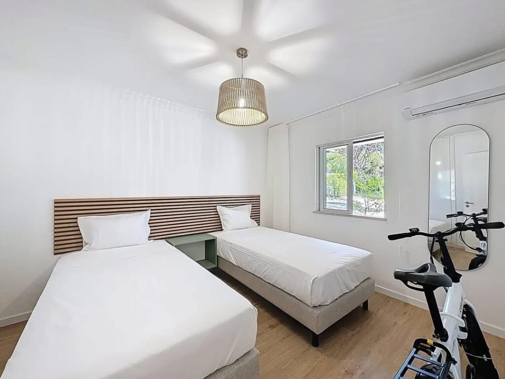 DBF53CAD-A1A9-4DDF-882C-3E0427810C07