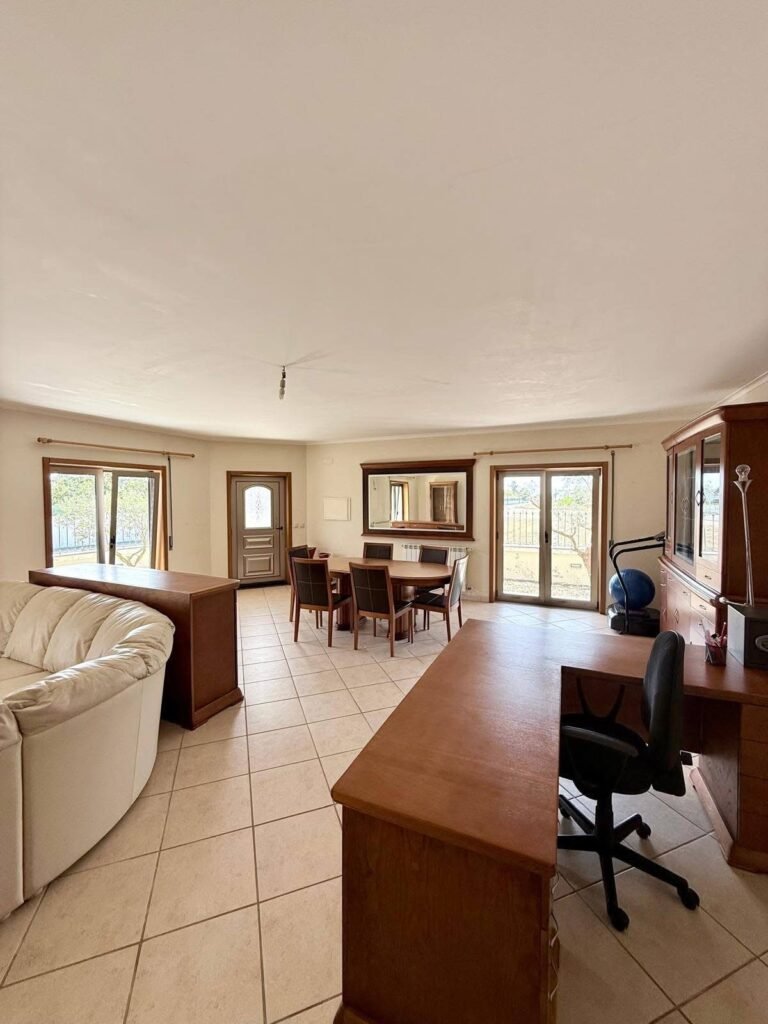 DD6196F7-F527-415D-B6BE-8EEAAA4CBE9D