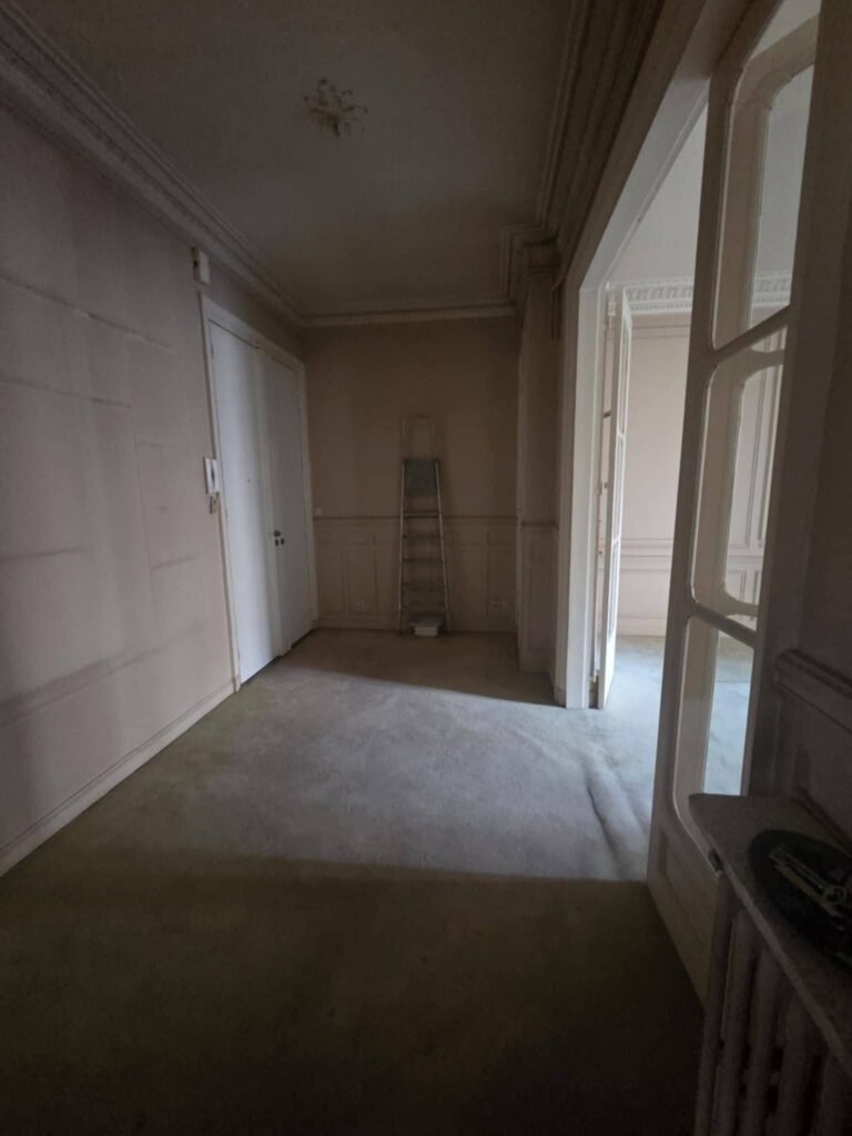 DDCC7233-0806-4BEA-8EAD-6E4BCC4A1CBB