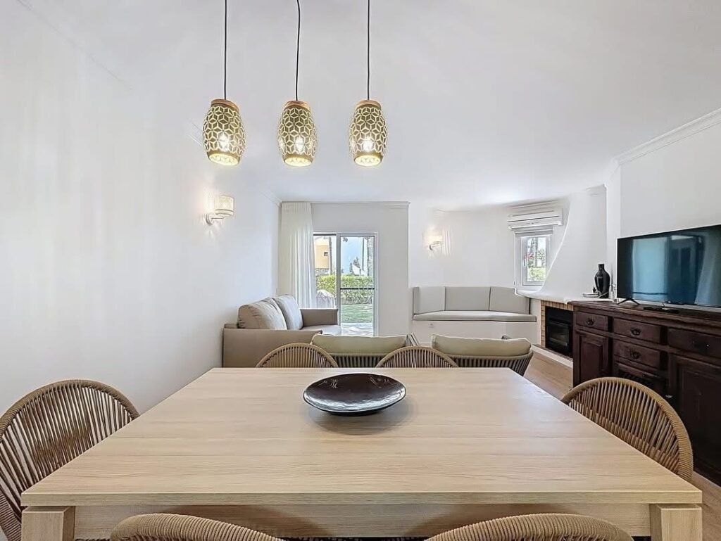 DDDF2A7E-833D-4696-8C9A-16470AB09D09