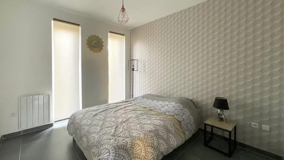 E18B4972-A020-445A-A5F8-24D5B87A4BD7