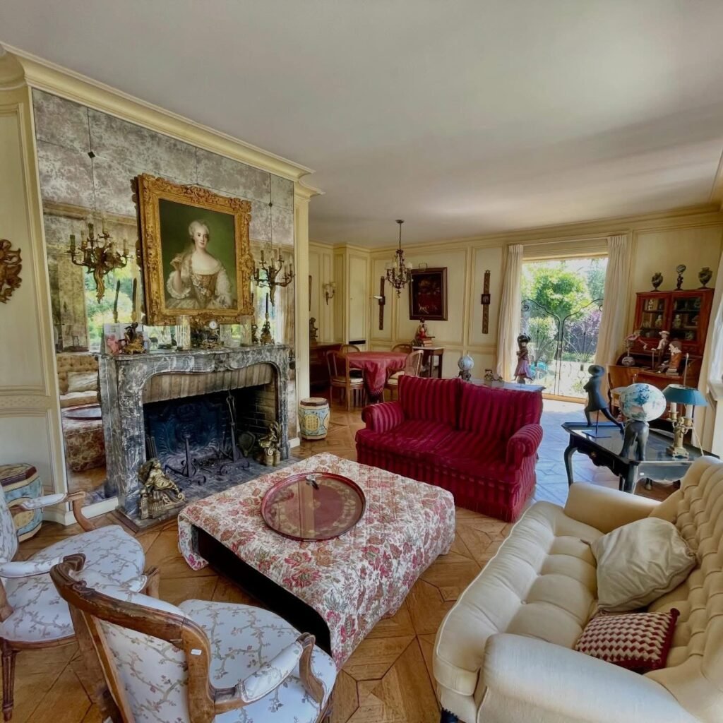 E6E6104D-E09A-4418-92DE-0594A0431573