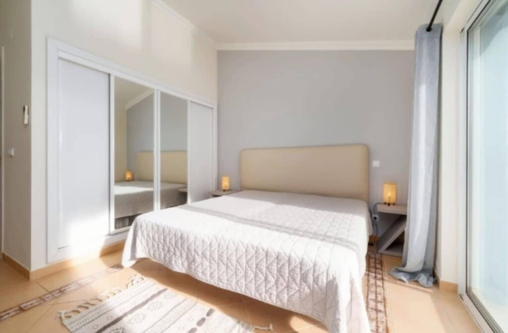 EB9CC746-FEF5-4F5E-BB6B-7321BDACF2FF