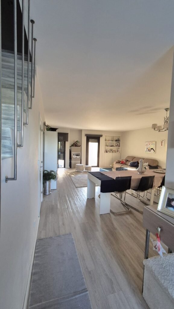 EC384148-6583-48EA-BFF6-F37FF59268BF