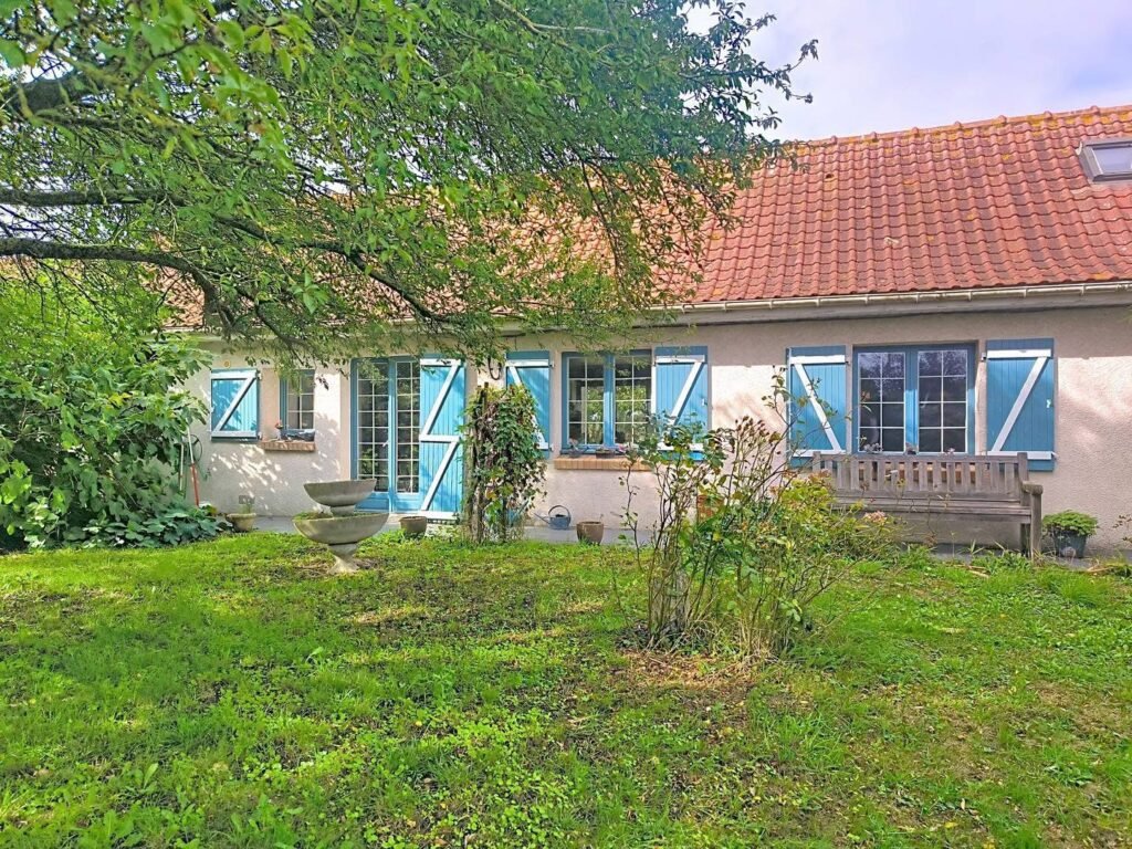 Farmhouse in Oye-Plage, Pas-de-Calais, France - 11 km east of Calais