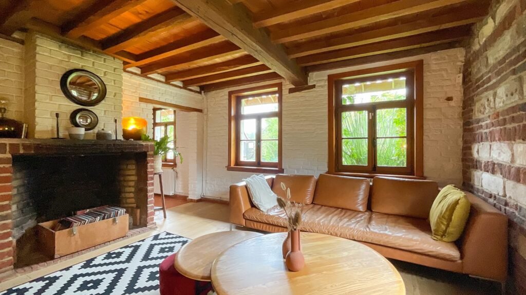 FBA690AA-C524-4E53-AC52-32B81B85FCF6