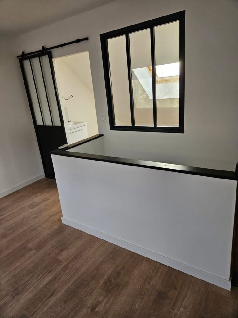 FEB8C793-C556-4D95-8A4F-8E8BE583F48A