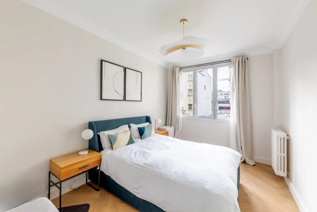 FF5A36D8-7FF0-4BAB-B0D2-CFB54FF523D4