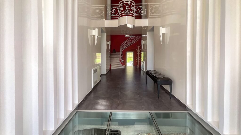 0B50F72E-8D4F-4A9D-8153-3E2532CBEE24