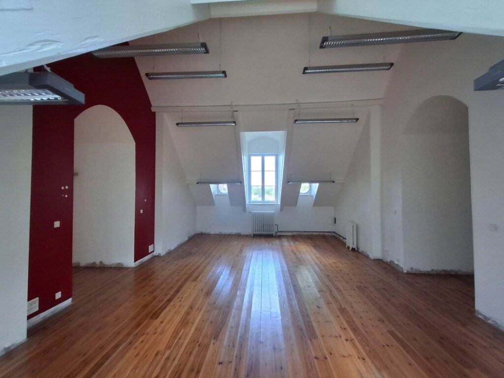 18B18D33-6BD4-4454-9E46-8E9D4C5E5456