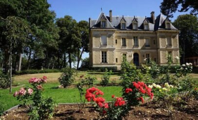 Prestige historic french chateau for sale in Centre-Val de Loire, France