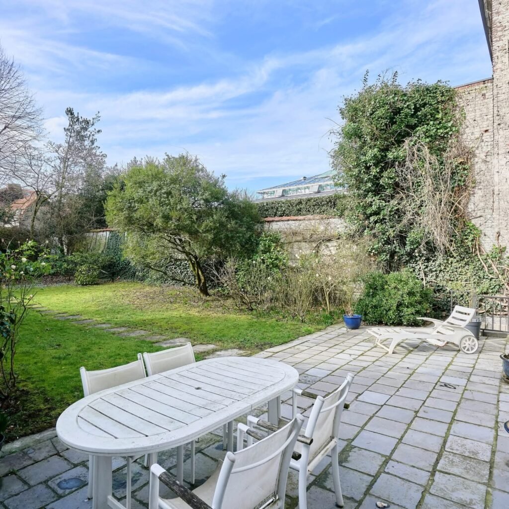 2D601EF5-4389-4C89-8F8B-D3FDD65822B3