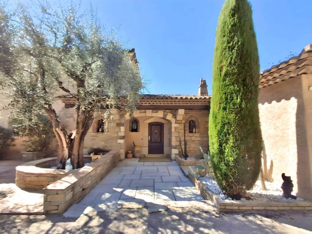 2D9F2740-A4D0-4AD6-B580-AE8AF6D50361