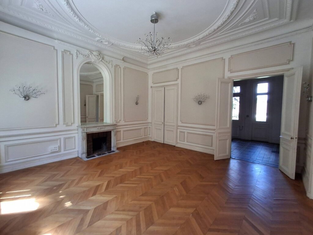 2DFF5995-0D88-4ADB-A786-6605BFBCD7CB