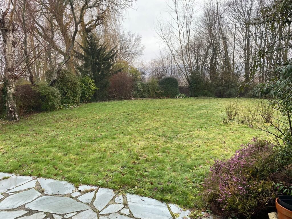 379AB95C-69D2-43EE-8D95-CABFED587106