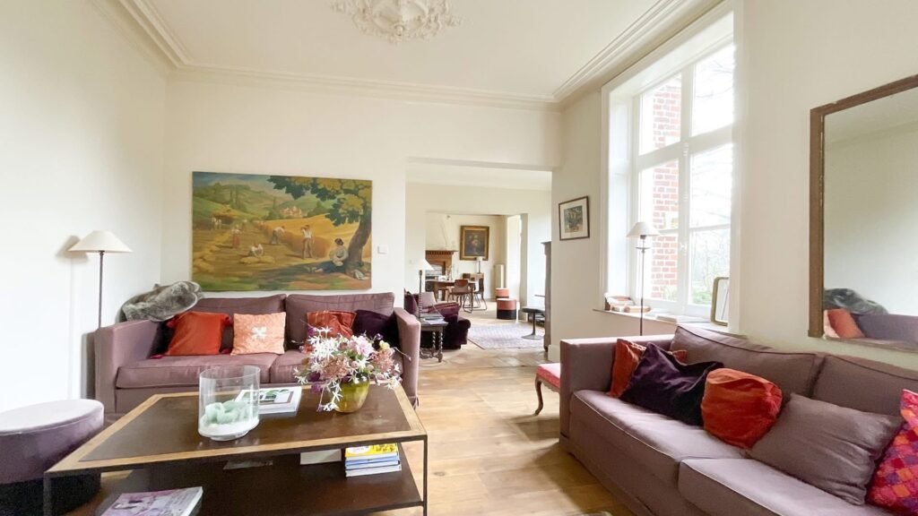 3ACB0CC9-7240-4F3E-9D32-69E1B9D0BA69