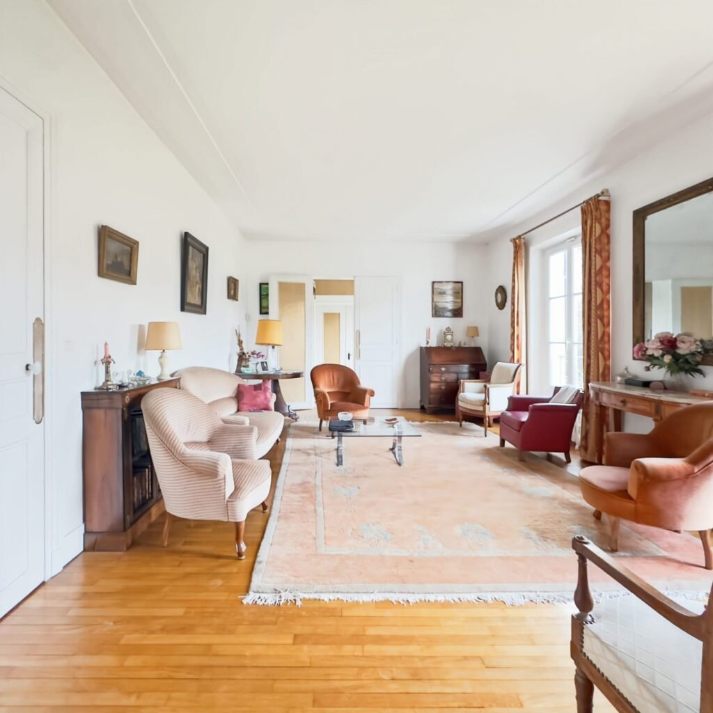 5CC04477-4F48-42D7-953E-210DA86DA3D8