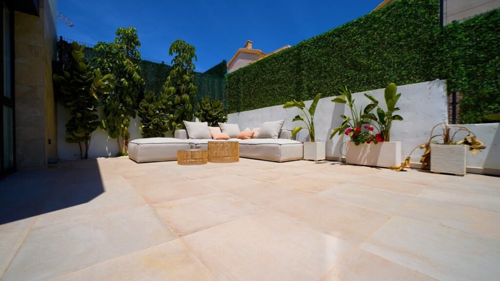 5D6EE77D-56EA-4523-B359-AD023857E3ED