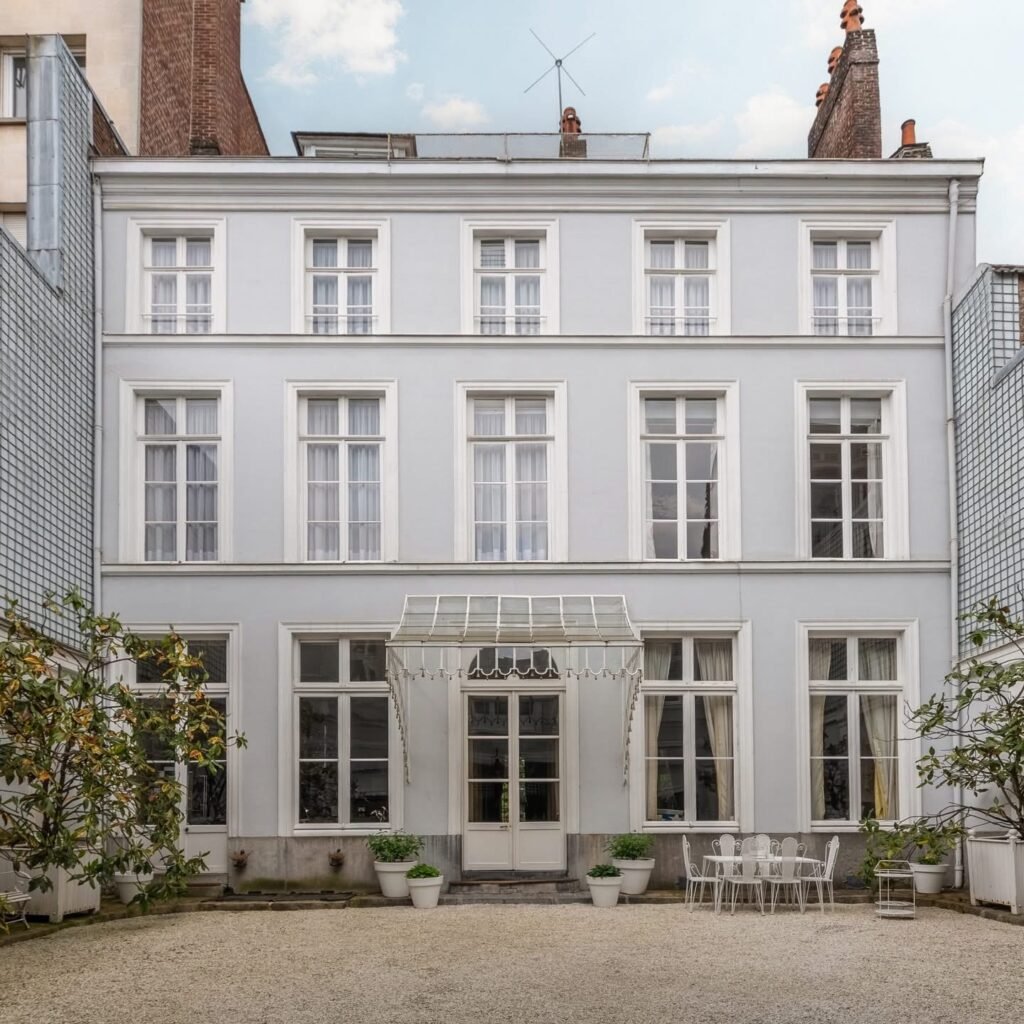 6900F005-F4BB-4A17-AD83-1997B96D739A