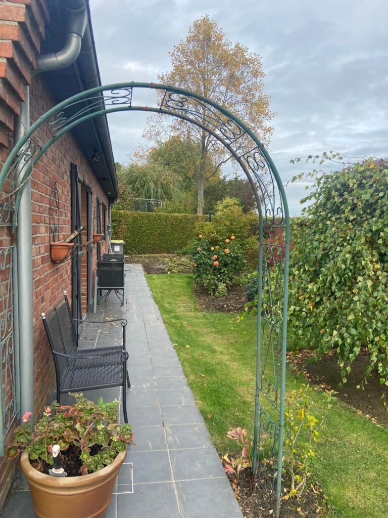 71909366-DA61-46B1-86A4-28CD0BA54E1D