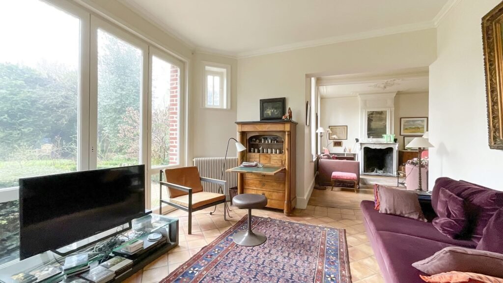 76867454-FFD7-45D8-BD9A-85B4CD08C39C