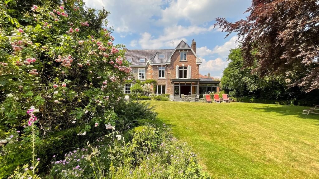 French house for sale in Genech village, France - 16km from Lille