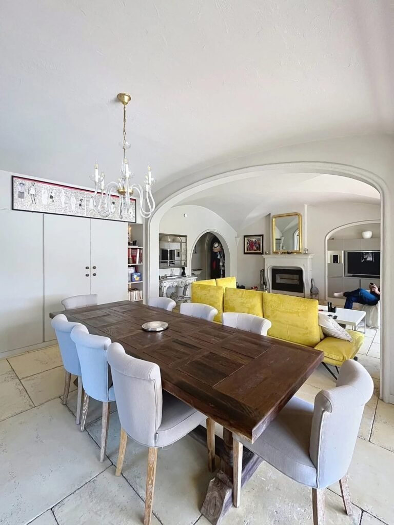 9CE46131-D1E3-42D2-82F2-64788D4F8DFE