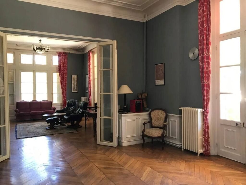 CDA24AA8-51F7-40D2-9D56-645547F4AC41